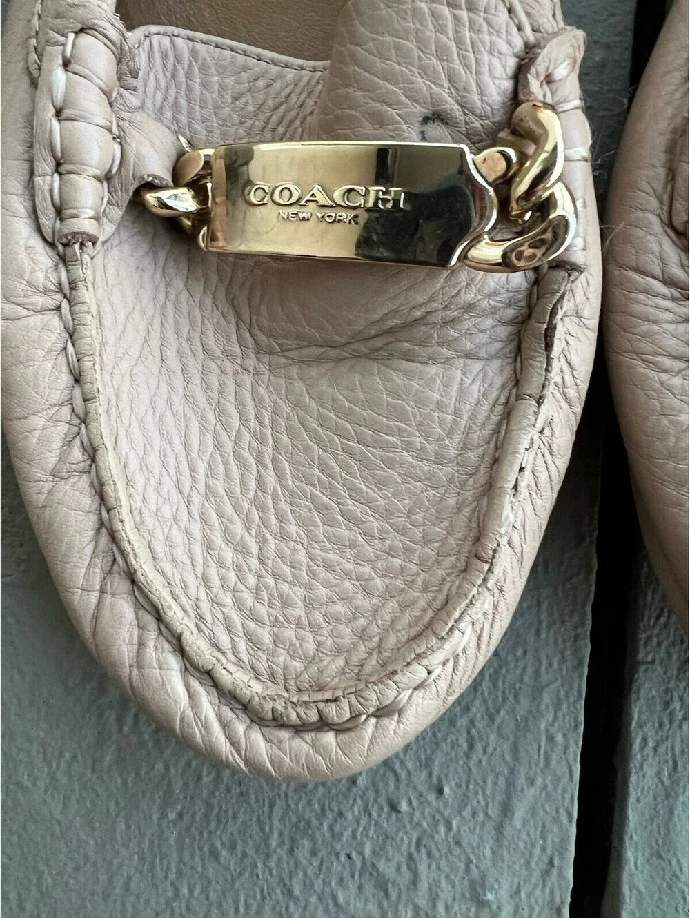 Coach Olive Leather Loafers Flats Taupe Nude Silver Horsebit Women’s Size 8B.